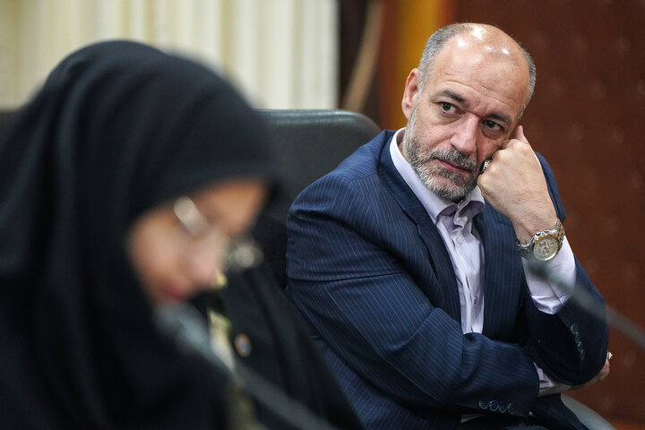 بازدید رئیس ستاد اجرایی فرمان امام از پژوهشگاه رویان