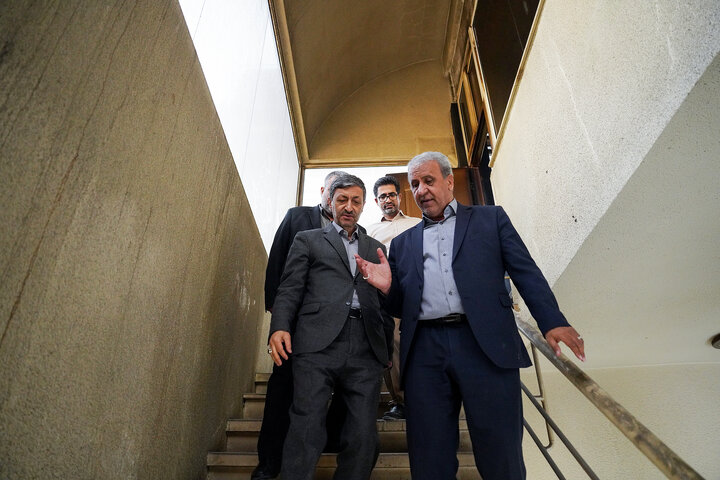 بازدید رئیس ستاد اجرایی فرمان امام از پژوهشگاه رویان