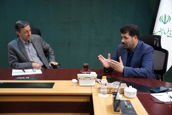 دیدار حمیدرضا عزیزی فارسانی نماینده مردم اردل، فارسان، کوهرنگ و کیار در مجلس شورای اسلامی با رئیس ستاد اجرایی فرمان امام