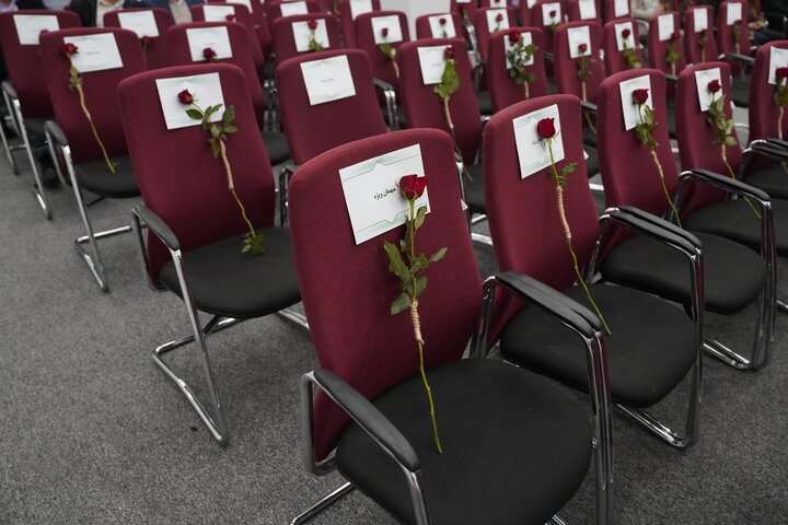 گزارش تصویری /نشست صمیمی سید پرویز فتاح، رئیس ستاد اجرایی فرمان امام با نمایندگان گروه‌های کارگری ستاد اجرایی فرمان امام