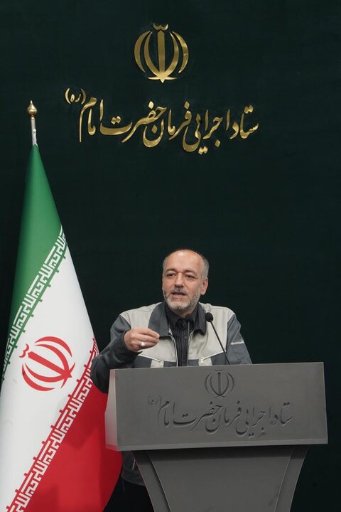 گزارش تصویری /نشست صمیمی سید پرویز فتاح، رئیس ستاد اجرایی فرمان امام با نمایندگان گروه‌های کارگری ستاد اجرایی فرمان امام