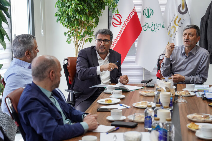 بررسی وضعیت طرح‌های کشاورزی و دامپروری ستاد در بازدید فتاح از شرکت گسترش توسعه‌گری پردیس