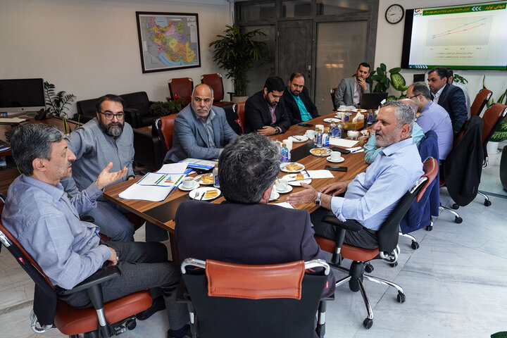 بررسی وضعیت طرح‌های کشاورزی و دامپروری ستاد در بازدید فتاح از شرکت گسترش توسعه‌گری پردیس