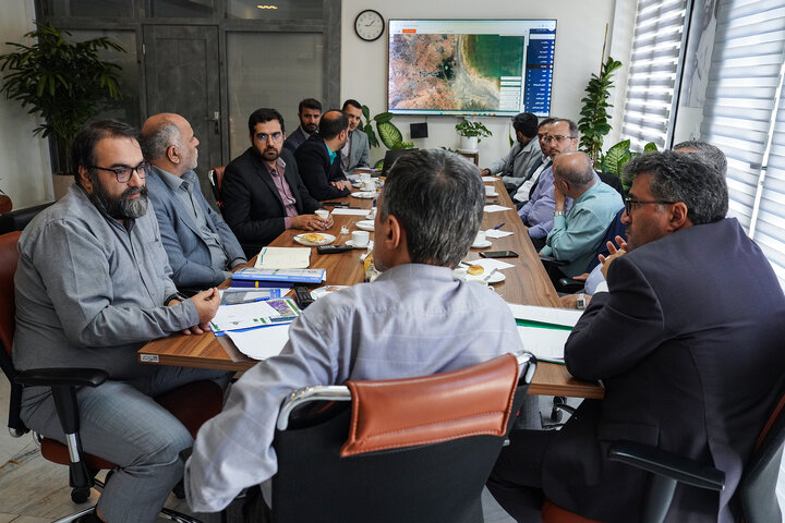 بررسی وضعیت طرح‌های کشاورزی و دامپروری ستاد در بازدید فتاح از شرکت گسترش توسعه‌گری پردیس