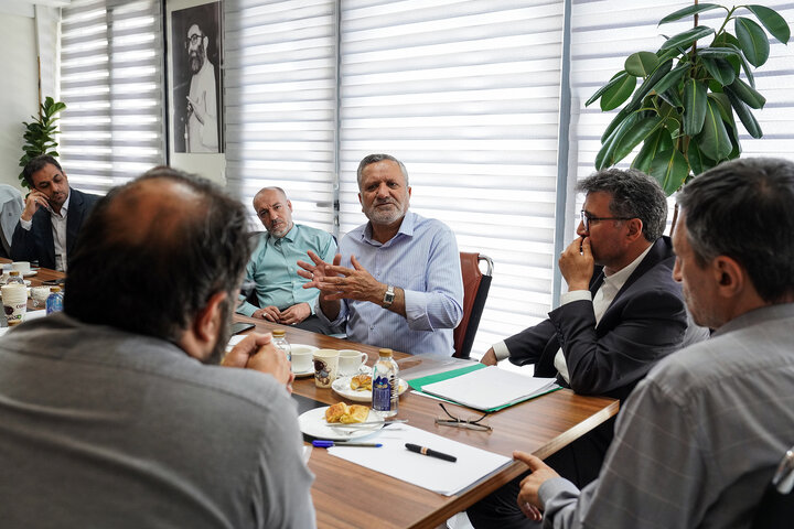 بررسی وضعیت طرح‌های کشاورزی و دامپروری ستاد در بازدید فتاح از شرکت گسترش توسعه‌گری پردیس