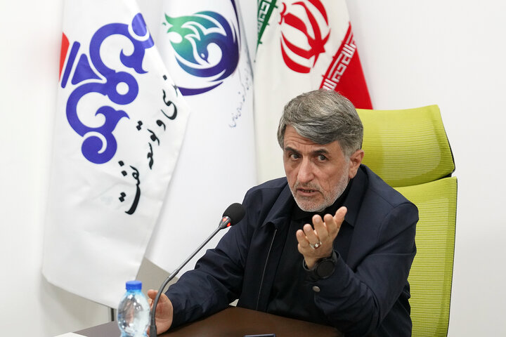 بازدید سید پرویز فتاح رئیس ستاد اجرایی فرمان امام از میدان نفتی مشترک یاران