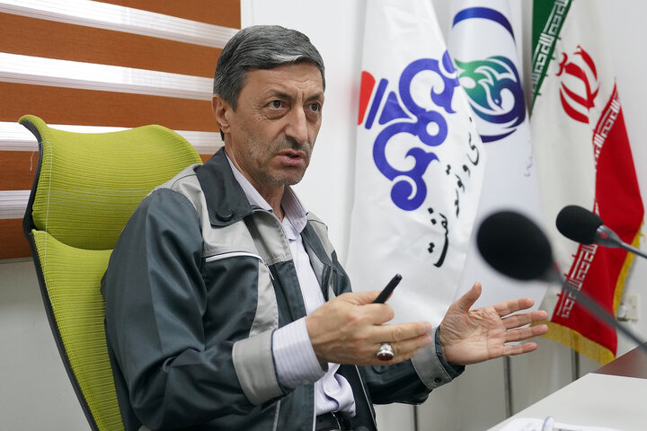 بازدید سید پرویز فتاح رئیس ستاد اجرایی فرمان امام از میدان نفتی مشترک یاران