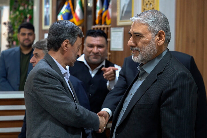 دیدار سید پرویز فتاح رئیس ستاد اجرایی فرمان امام با سردار حسن شاهوارپور فرمانده سپاه استان خوزستان 