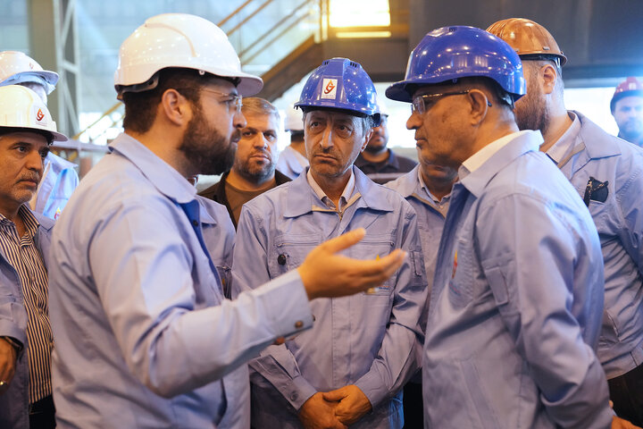 بازدید سید پرویز فتاح رئیس ستاد اجرایی فرمان امام از کارخانه فولاد جهان‌آٰرا اروند خرمشهر