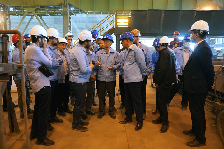 بازدید سید پرویز فتاح رئیس ستاد اجرایی فرمان امام از کارخانه فولاد جهان‌آٰرا اروند خرمشهر