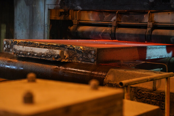 بازدید سید پرویز فتاح رئیس ستاد اجرایی فرمان امام از کارخانه فولاد جهان‌آٰرا اروند خرمشهر