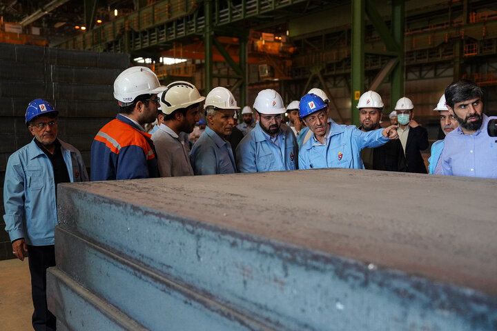 بازدید سید پرویز فتاح رئیس ستاد اجرایی فرمان امام از کارخانه فولاد جهان‌آٰرا اروند خرمشهر