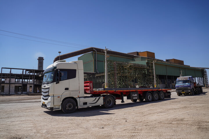 بازدید سید پرویز فتاح رئیس ستاد اجرایی فرمان امام از کارخانه فولاد جهان‌آٰرا اروند خرمشهر