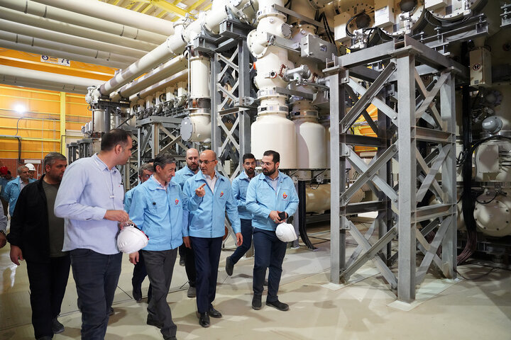 بازدید سید پرویز فتاح رئیس ستاد اجرایی فرمان امام از کارخانه فولاد جهان‌آٰرا اروند خرمشهر