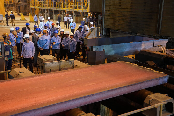 بازدید سید پرویز فتاح رئیس ستاد اجرایی فرمان امام از کارخانه فولاد جهان‌آٰرا اروند خرمشهر