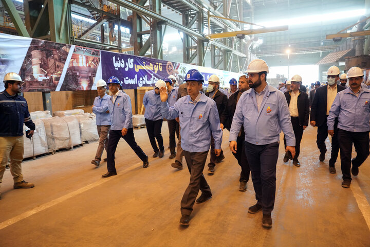 بازدید سید پرویز فتاح رئیس ستاد اجرایی فرمان امام از کارخانه فولاد جهان‌آٰرا اروند خرمشهر