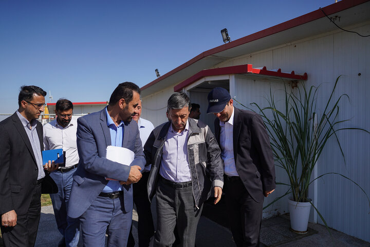 بازدید سید پرویز فتاح رئیس ستاد اجرایی فرمان امام از پروژه‌ کاغذ سبز خوزستان
