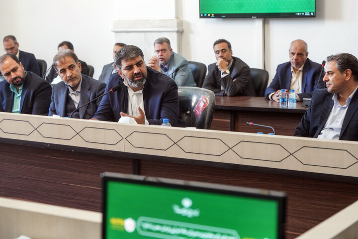 جلسه شورای معاونین و مدیران ستاد اجرایی فرمان امام در حرم امام رضا(ع)