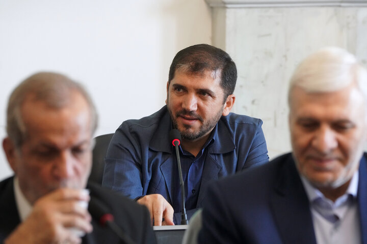 جلسه شورای معاونین و مدیران ستاد اجرایی فرمان امام در حرم امام رضا(ع)