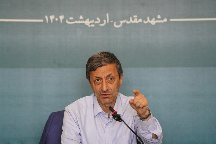 جلسه شورای معاونین و مدیران ستاد اجرایی فرمان امام در حرم امام رضا(ع)