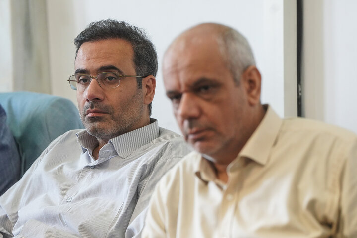 جلسه شورای معاونین و مدیران ستاد اجرایی فرمان امام در حرم امام رضا(ع)