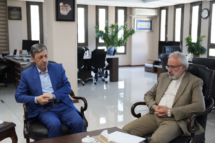 دیدار رئیس سازمان برنامه و بودجه کشور با رئیس ستاد اجرایی فرمان امام