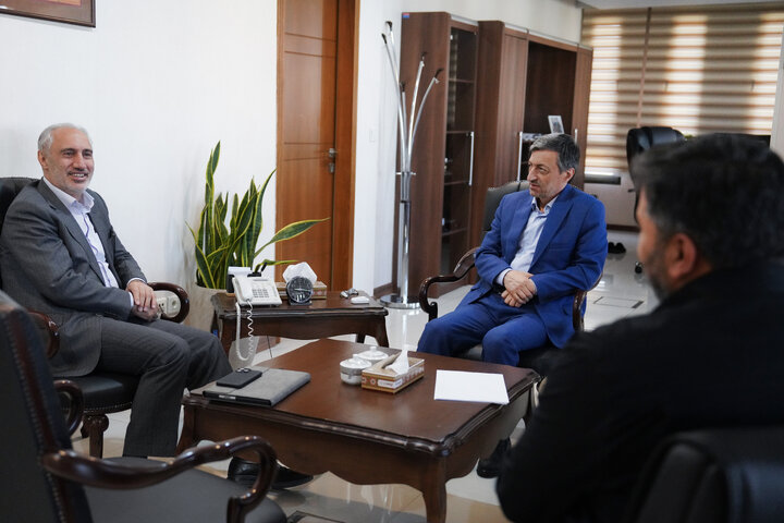 دیدار رئیس سازمان برنامه و بودجه کشور با رئیس ستاد اجرایی فرمان امام