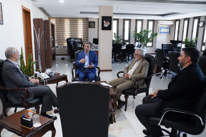 دیدار رئیس سازمان برنامه و بودجه کشور با رئیس ستاد اجرایی فرمان امام