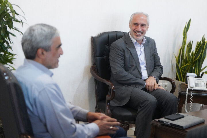 دیدار رئیس سازمان برنامه و بودجه کشور با رئیس ستاد اجرایی فرمان امام