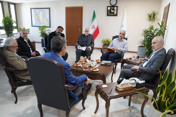 دیدار رئیس سازمان برنامه و بودجه کشور با رئیس ستاد اجرایی فرمان امام