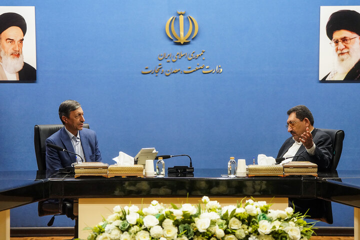 دیدار رئیس ستاد اجرایی فرمان امام با وزیر صنعت، معدن و تجارت