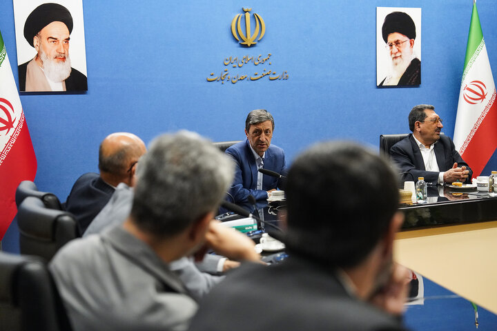 دیدار رئیس ستاد اجرایی فرمان امام با وزیر صنعت، معدن و تجارت