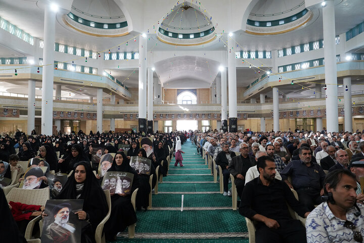 سخنرانی رئیس ستاد اجرایی فرمان امام در مراسم گرامیداشت شهدای خدمت در زنجان 