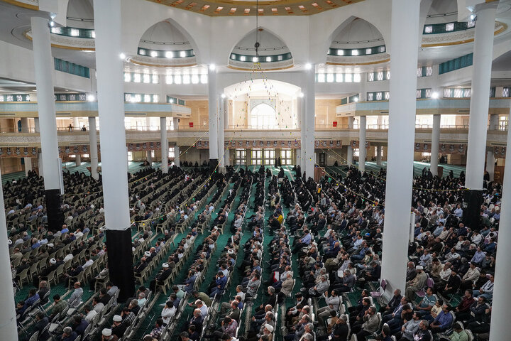 سخنرانی رئیس ستاد اجرایی فرمان امام در مراسم گرامیداشت شهدای خدمت در زنجان 