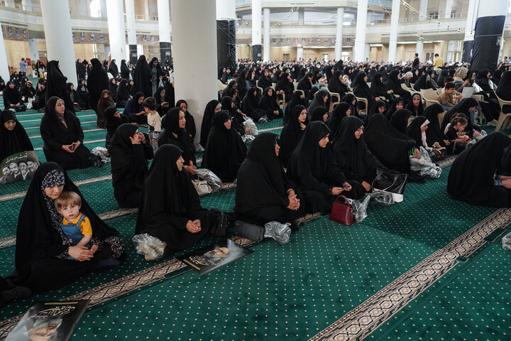 سخنرانی رئیس ستاد اجرایی فرمان امام در مراسم گرامیداشت شهدای خدمت در زنجان 