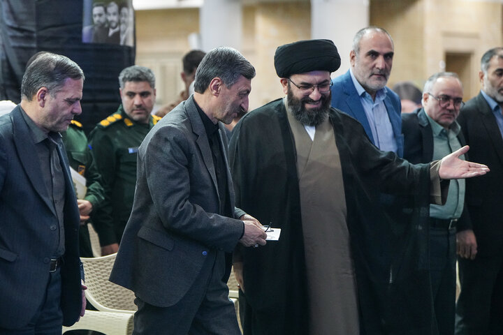 سخنرانی رئیس ستاد اجرایی فرمان امام در مراسم گرامیداشت شهدای خدمت در زنجان 