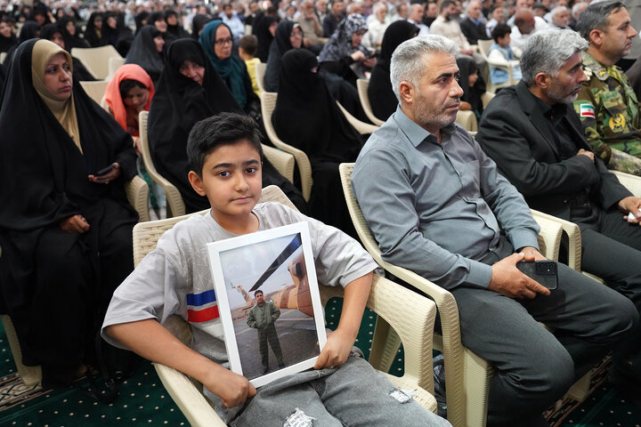 سخنرانی رئیس ستاد اجرایی فرمان امام در مراسم گرامیداشت شهدای خدمت در زنجان 