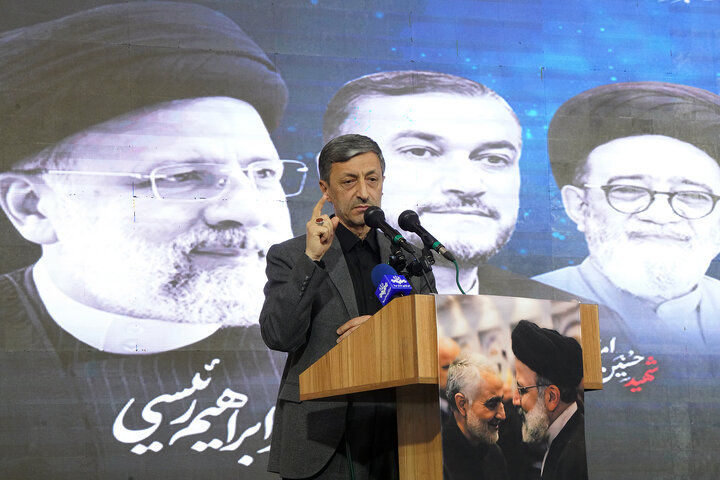 سخنرانی رئیس ستاد اجرایی فرمان امام در مراسم گرامیداشت شهدای خدمت در زنجان 