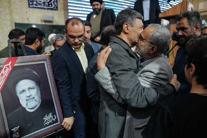 سخنرانی رئیس ستاد اجرایی فرمان امام در مراسم گرامیداشت شهدای خدمت در زنجان 