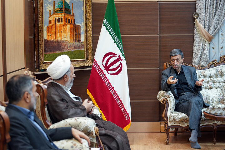 دیدار سید پرویز فتاح رئیس ستاد اجرایی فرمان امام با سید محسن صادقی استاندار زنجان  