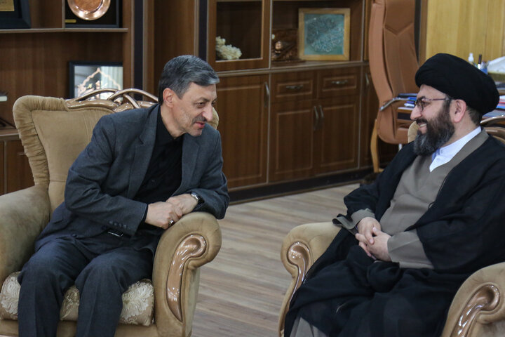 دیدار سید پرویز فتاح رئیس ستاد اجرایی فرمان امام با حجت الاسلام سید مصطفی حسینی نماینده ولی فقیه و امام جمعه زنجان 