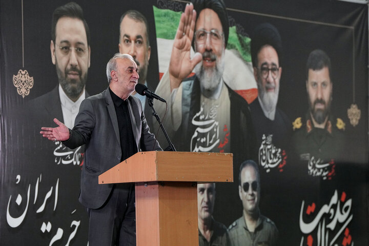 حضور رئیس ستاد اجرایی فرمان امام در مراسم گرامیداشت شهدای خدمت در تبریز