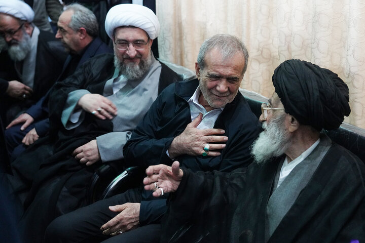 حضور رئیس ستاد اجرایی فرمان امام در مراسم گرامیداشت شهدای خدمت در تبریز