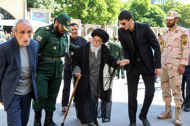 حضور رئیس ستاد اجرایی فرمان امام در مراسم گرامیداشت شهدای خدمت در تبریز