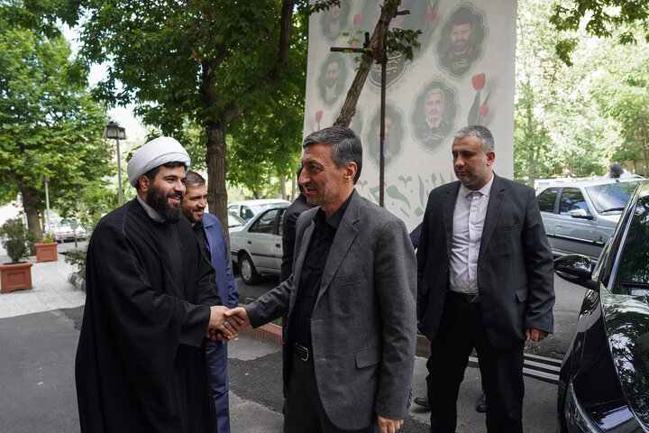 دیدار رئیس ستاد اجرایی فرمان امام با کارکنان ستاد اجرایی فرمان امام در استان آذربایجان شرقی