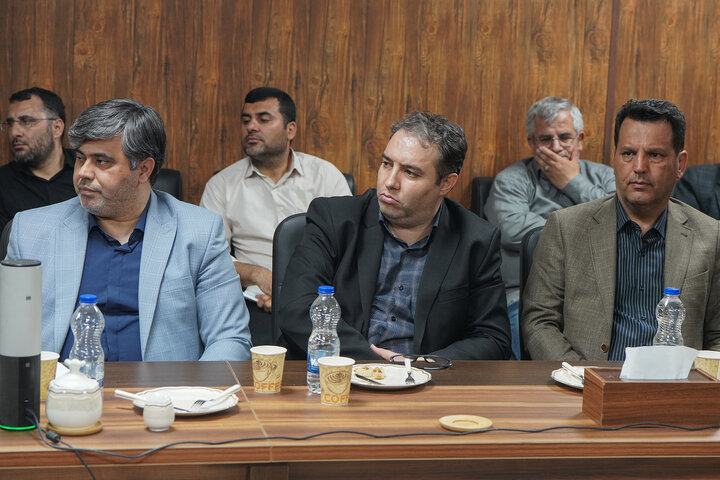 دیدار رئیس ستاد اجرایی فرمان امام با کارکنان ستاد اجرایی فرمان امام در استان آذربایجان شرقی