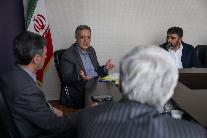 جلسه سید پرویز فتاح رئیس ستاد اجرایی فرمان امام با مدیران ستاد اجرایی فرمان امام در استان آذربایجان غربی