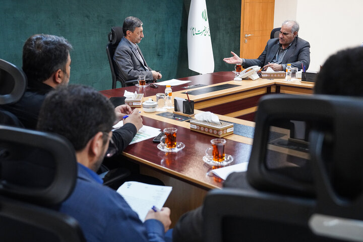 دیدار جهانبخش قلاوند نماینده مردم اندیمشک در مجلس شورای اسلامی با رئیس ستاد اجرایی فرمان امام