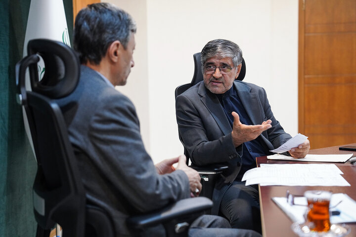 دیدار علی امامی‌راد نماینده مردم کوهدشت و رومشکان در مجلس شورای اسلامی با رئیس ستاد اجرایی فرمان امام