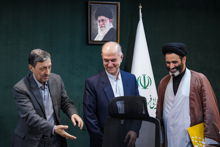 دیدار رستگار یوسفی نماینده مردم پاوه و سید جواد حسینی کیا نماینده مردم سنقر در مجلس شورای اسلامی با رئیس ستاد اجرایی فرمان امام